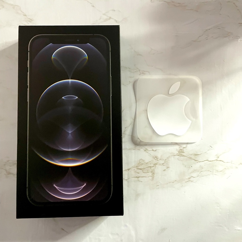 Apple IPhone 12 PRO BOX ONLY + Apple Sticker